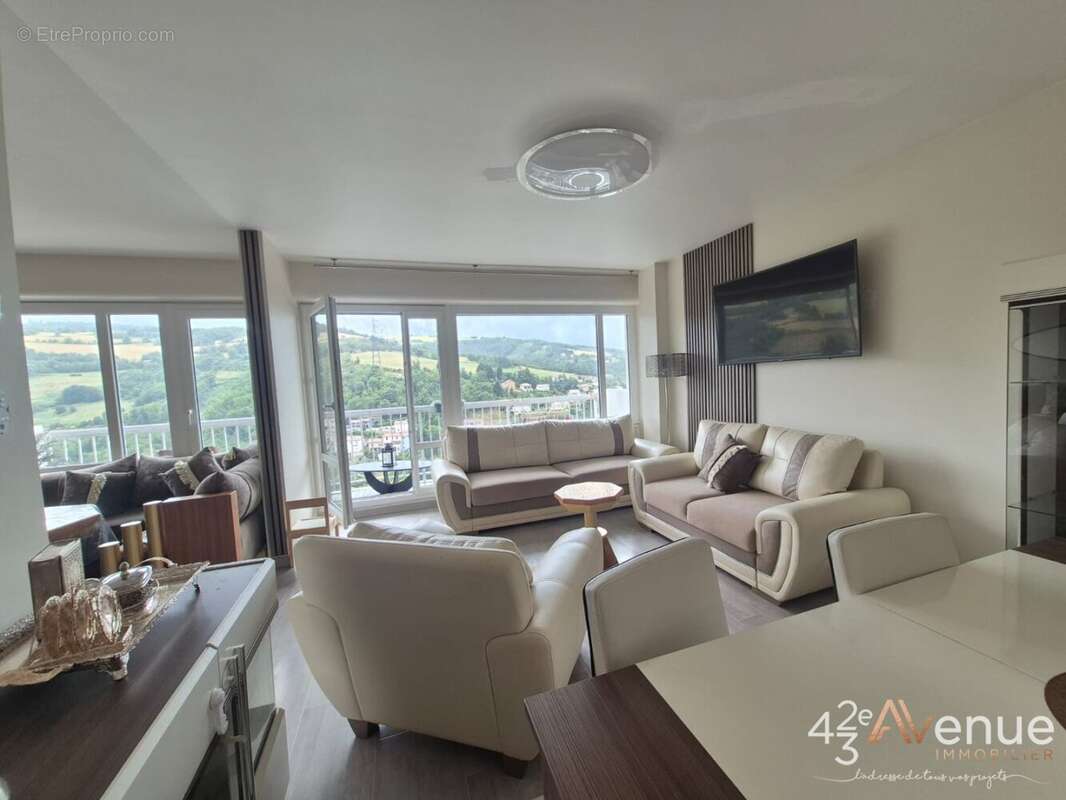 Appartement à SAINT-ETIENNE