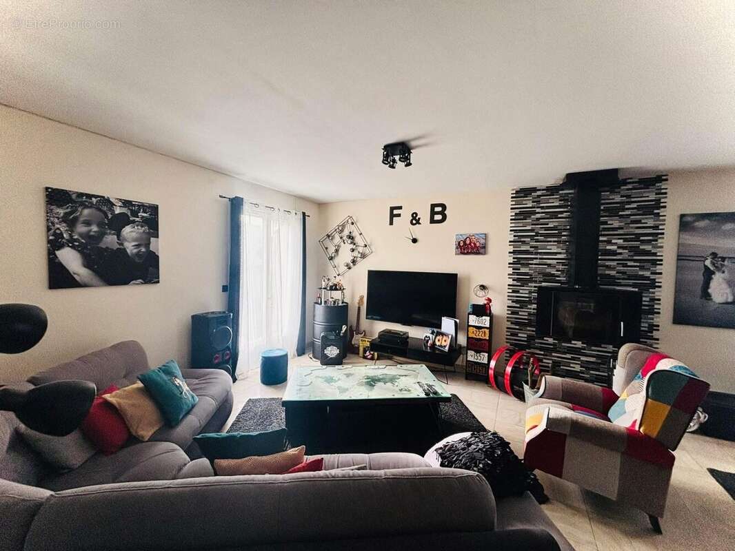 Maison à SAINT-PIERRE-SUR-DIVES