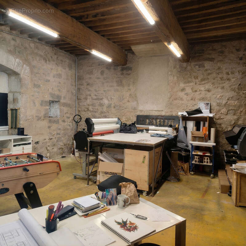 Commerce à PEZENAS