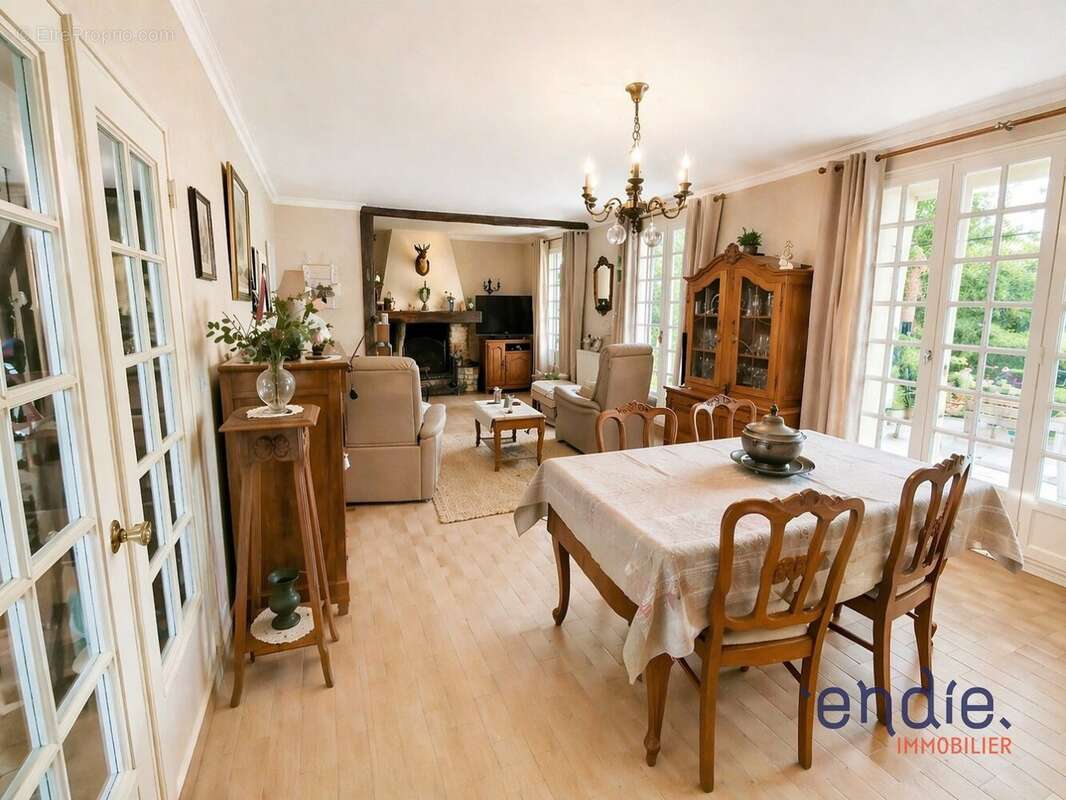 Maison à PIERREFITTE-EN-BEAUVAISIS
