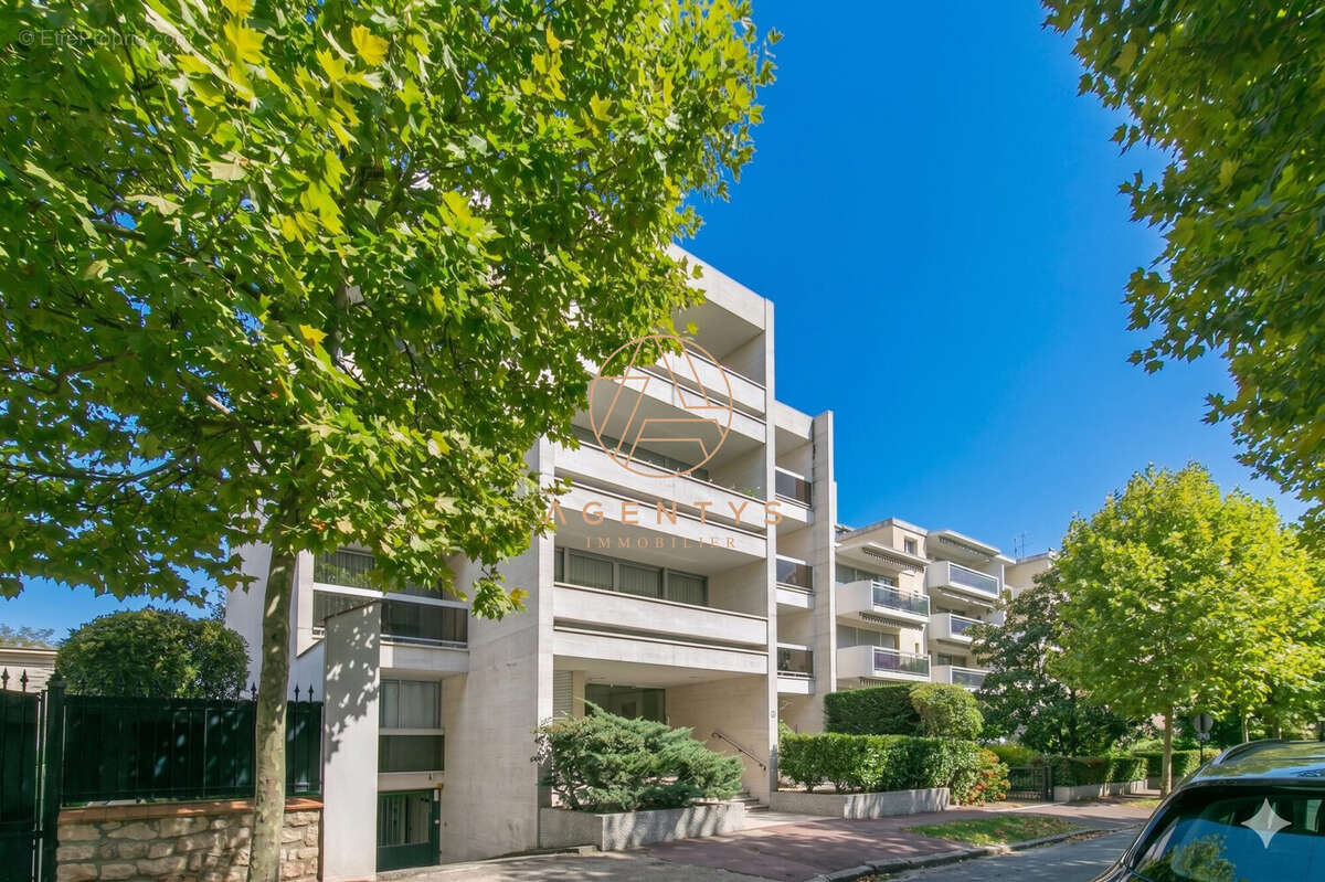 Appartement à SAINT-MAUR-DES-FOSSES