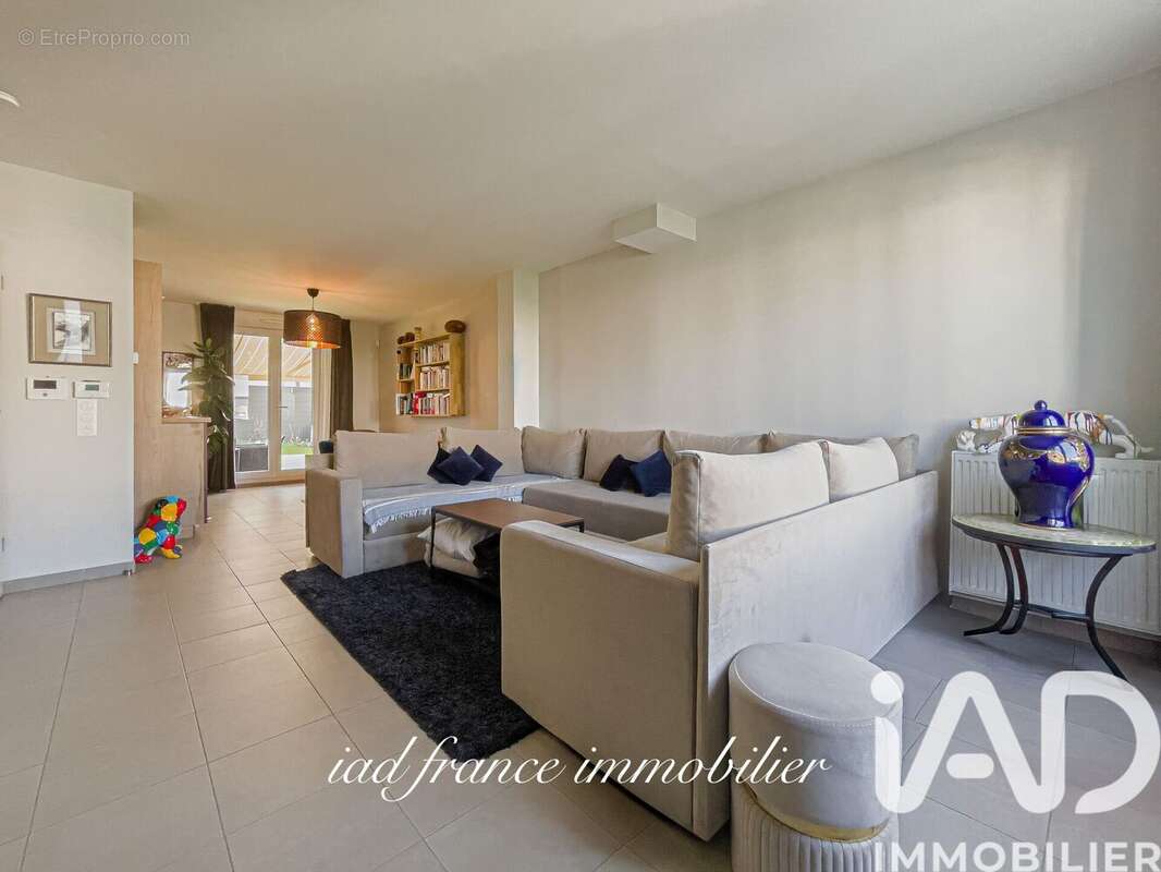 Photo 2 - Maison à ELANCOURT