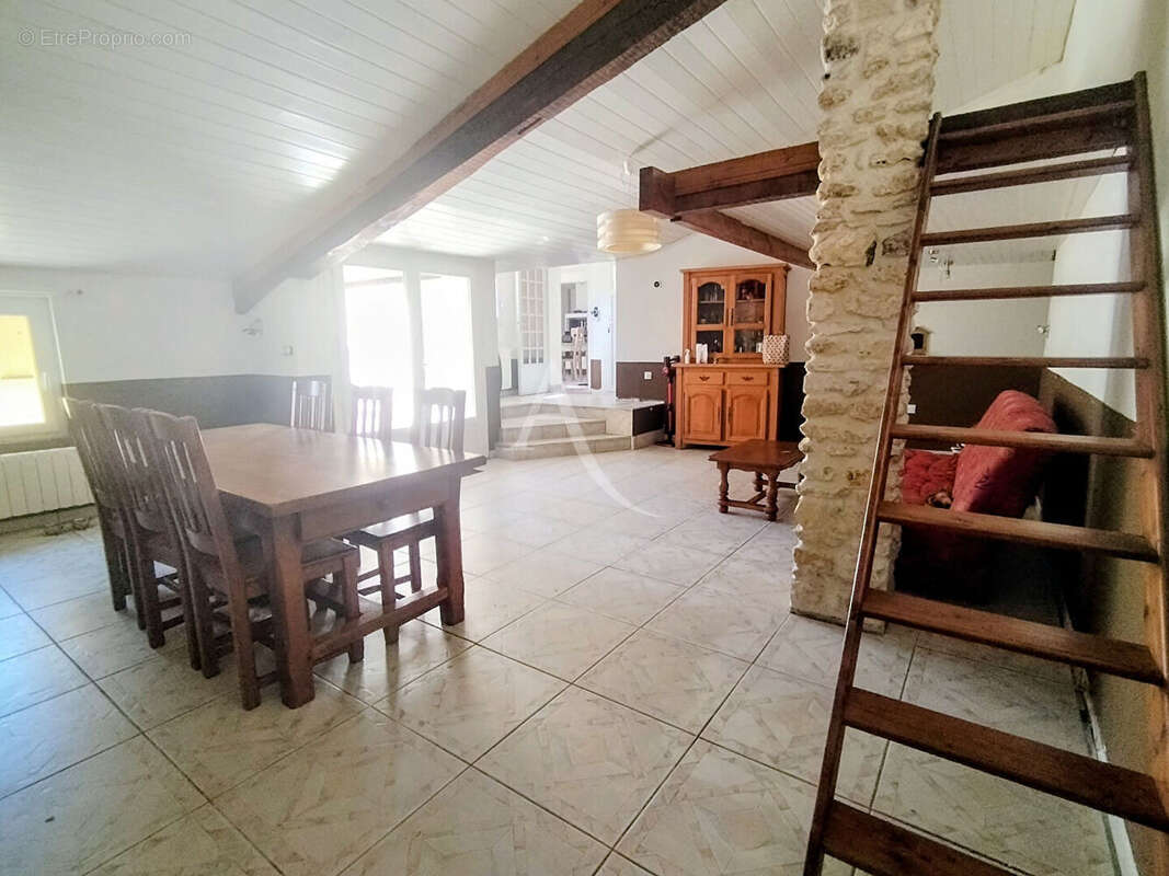 Maison à CHANIERS