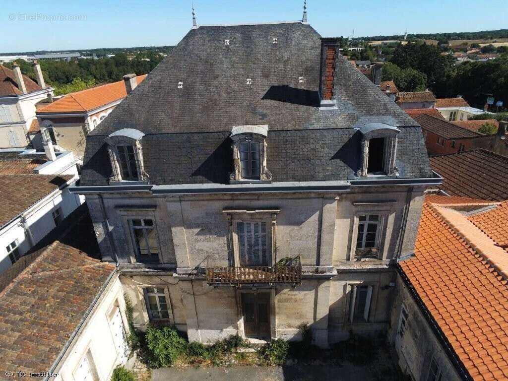 Petite Maison de Ville Rénovée Avec Projet de Rénovation Pour L'Ancienne Sous-Préfecture - photo 32