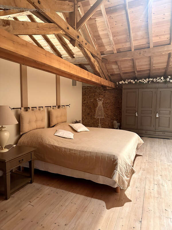 Maison à MONTAIGUET-EN-FOREZ