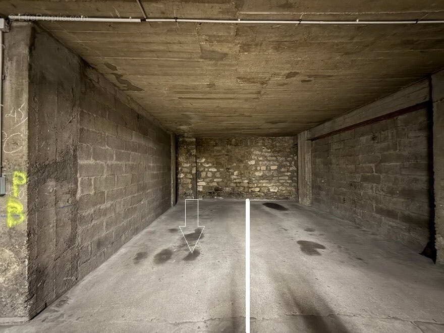 Parking à PARIS-13E