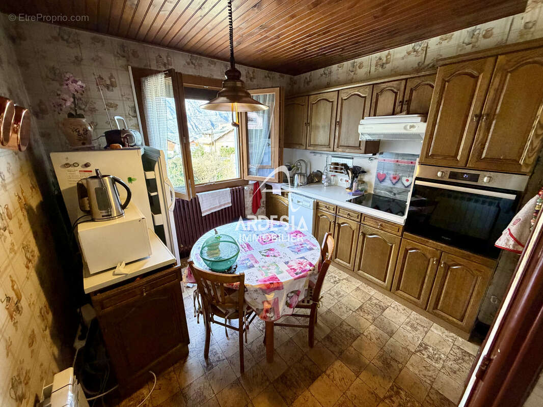 Maison à SAINT-JULIEN-MONT-DENIS