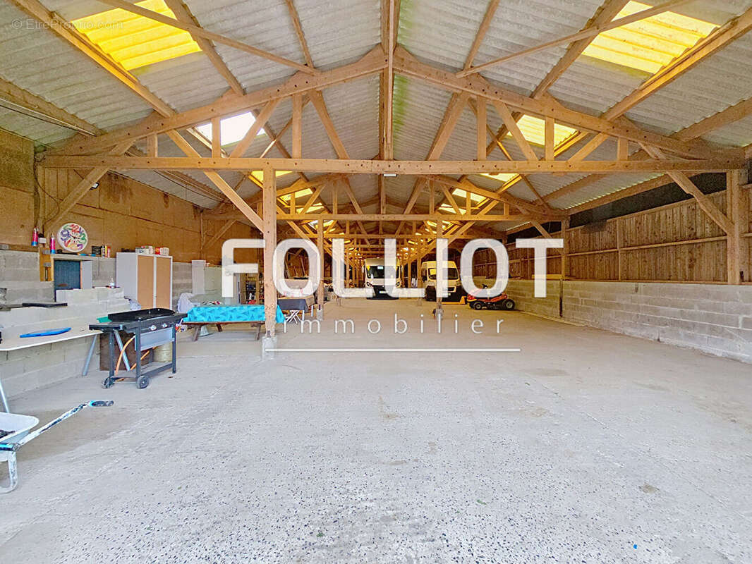 Commerce à LONGUEVILLE