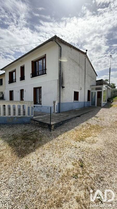 Photo 1 - Maison à VAUX-LES-MOURON