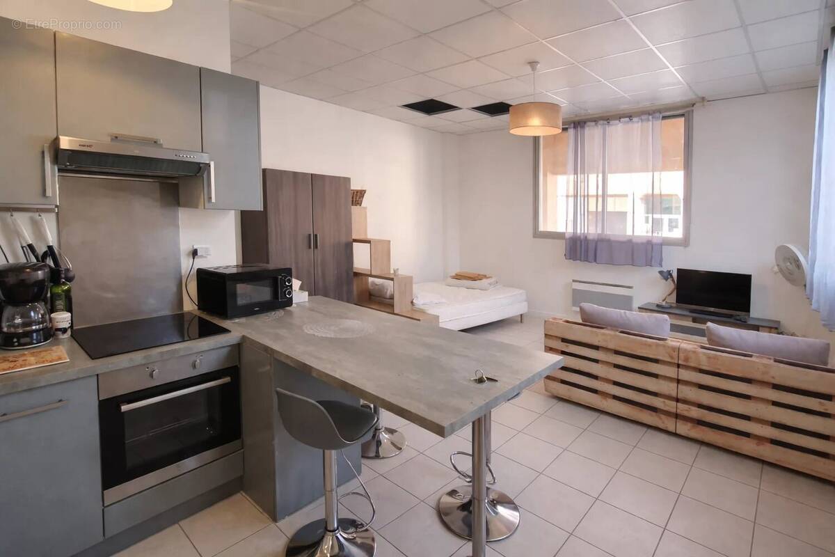 Appartement à VALLAURIS