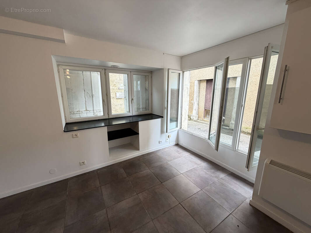 Appartement à PUY-L'EVEQUE