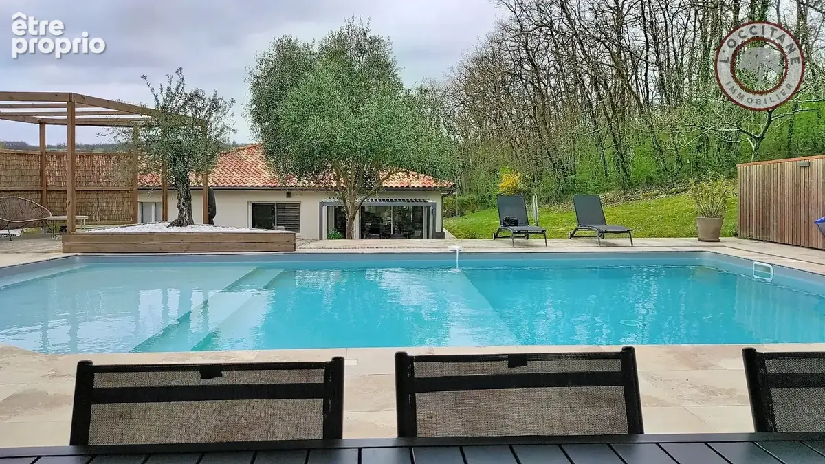 L'Isle Jourdain maison T5 piscine et garage - photo 2