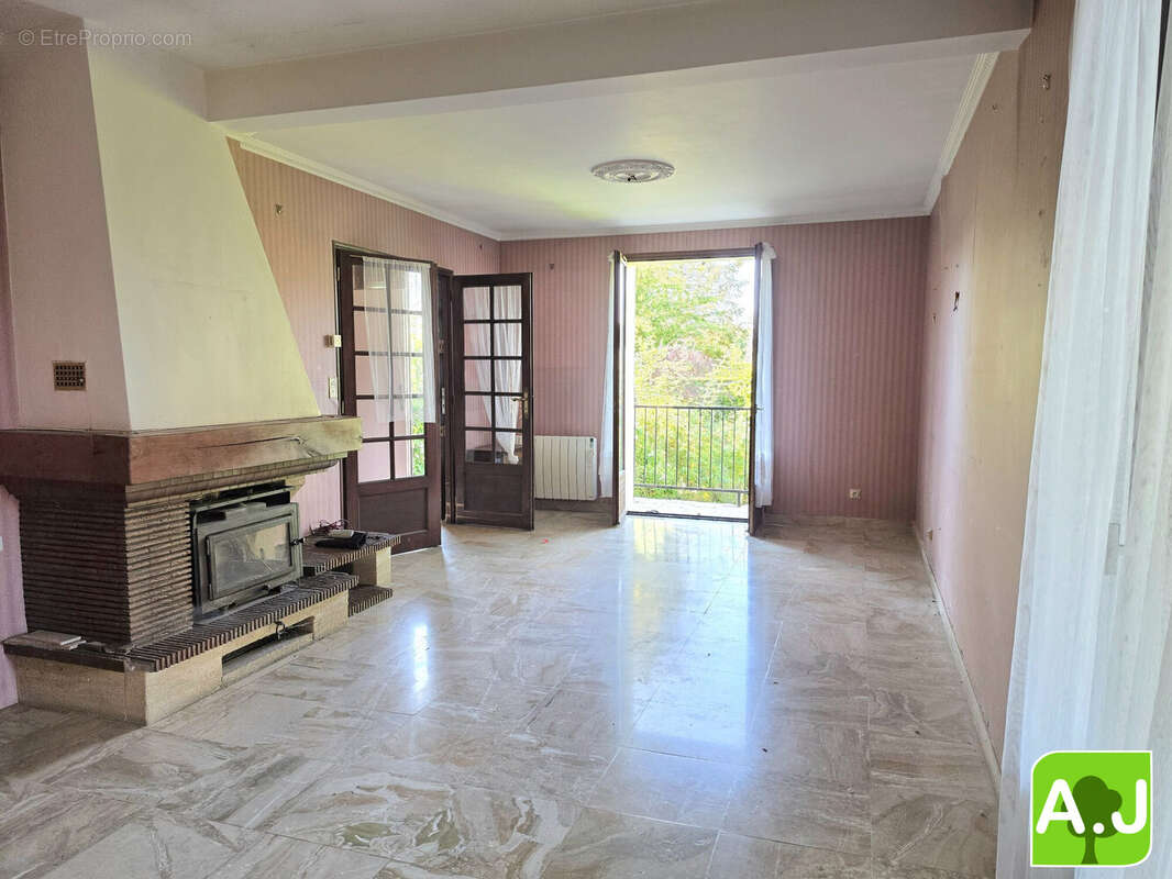 Maison 143 m² à Ezy-Sur-Eure  - photo 4