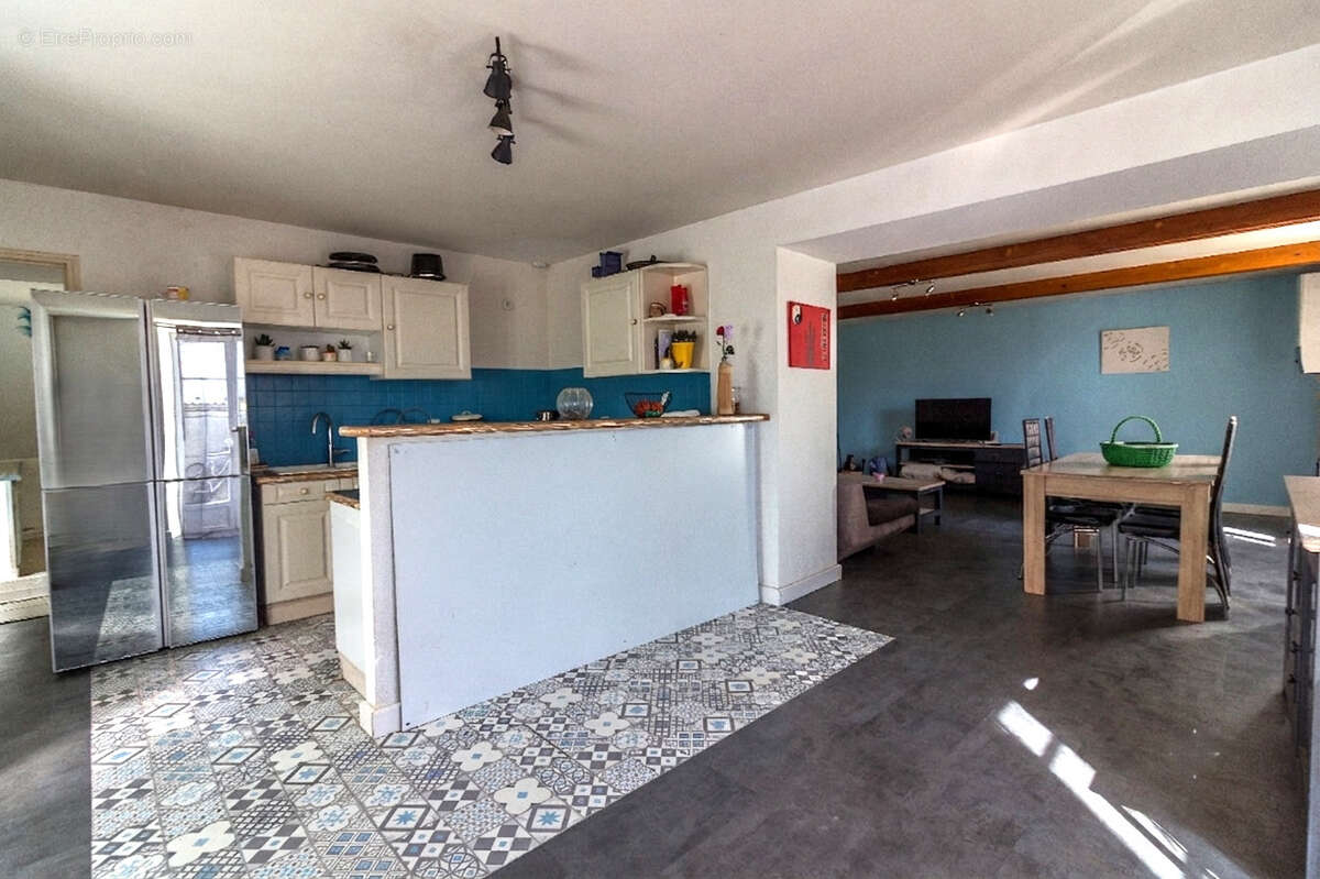 Maison 128 m2 avec local indépendant   À 10 min de Surgères - photo 3