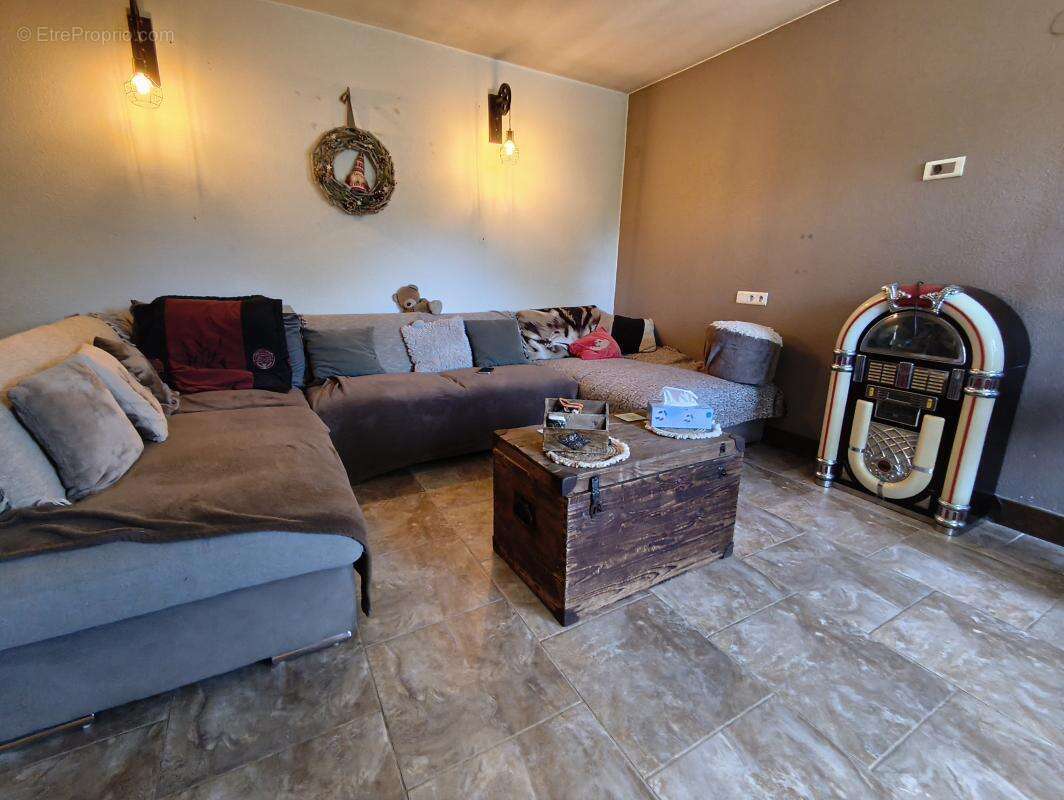 Maison à AILLEVILLERS-ET-LYAUMONT