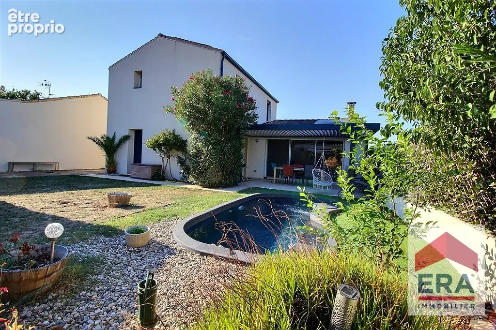 Maison à LE PONTET