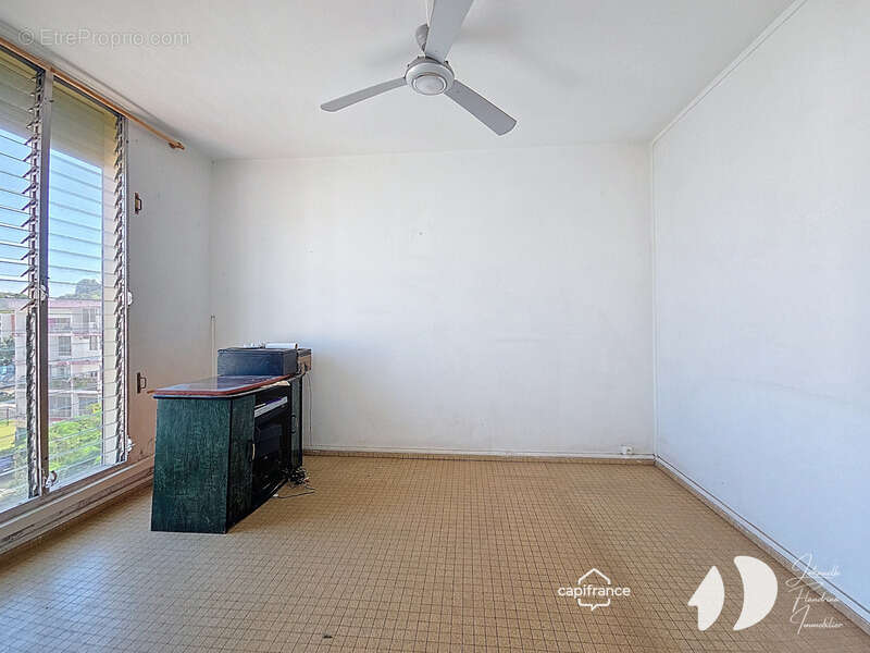 Appartement à LES ABYMES