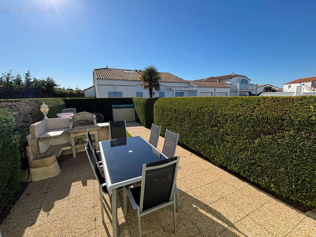 Logement dans résidence avec piscine - photo 2
