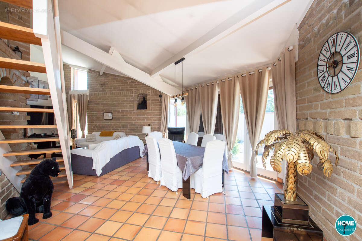 Maison à LABARTHE-SUR-LEZE