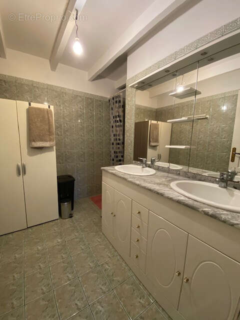 Maison à CHENAC-SAINT-SEURIN-D'UZET