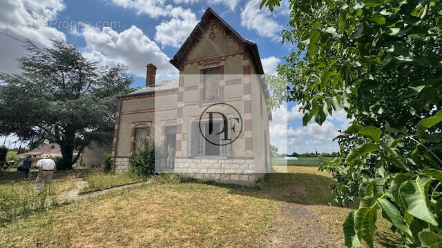 Maison à LORCY