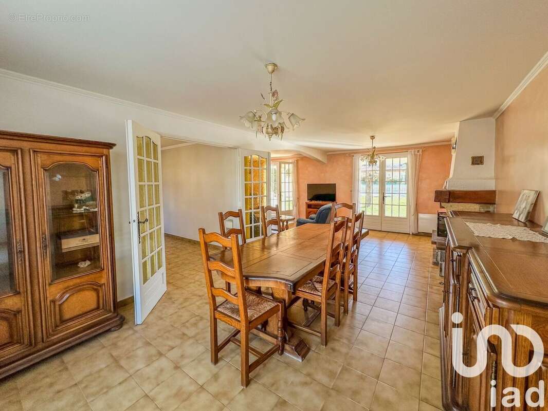 Photo 9 - Maison à ROQUEBRUNE-SUR-ARGENS