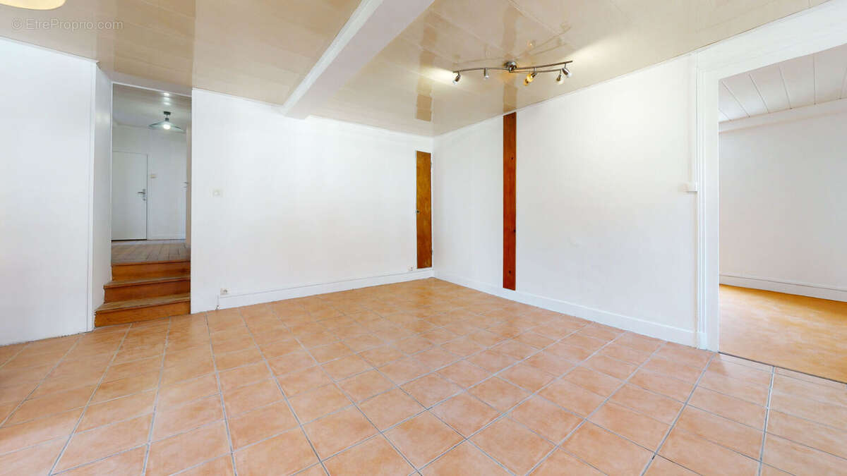 Appartement à RIVES