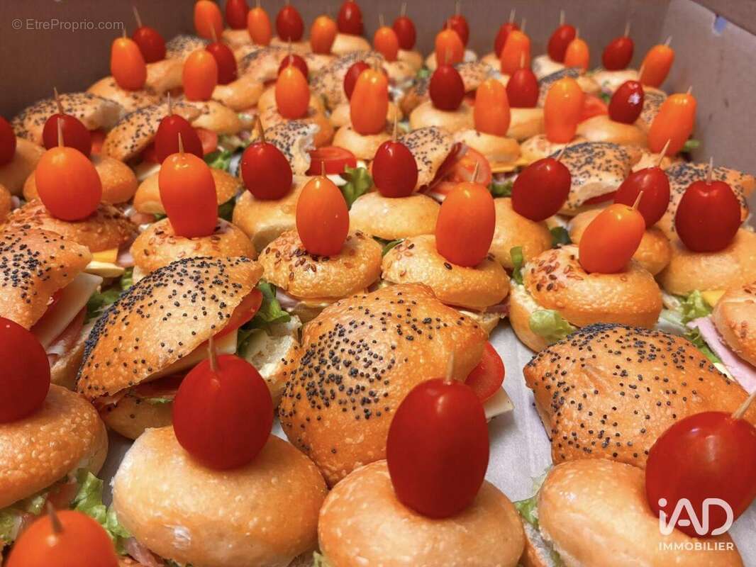 Photo 4 - Commerce à MELLAC