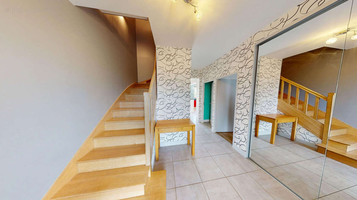 Maison à ROCHES-PREMARIE-ANDILLE