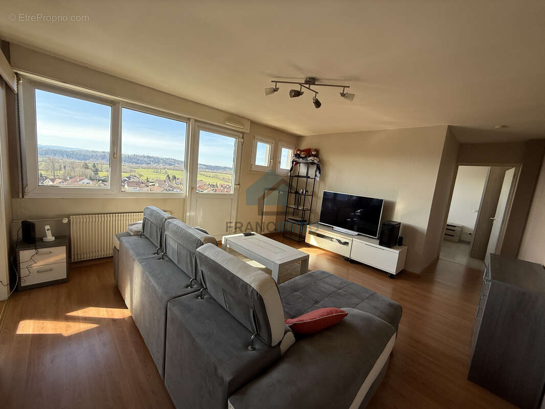 Appartement à MAICHE