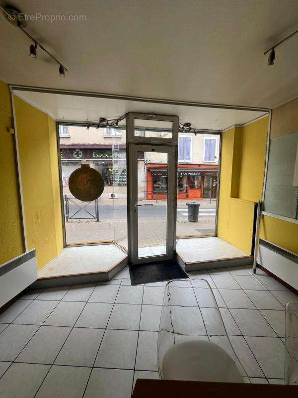 Commerce à COSNE-COURS-SUR-LOIRE