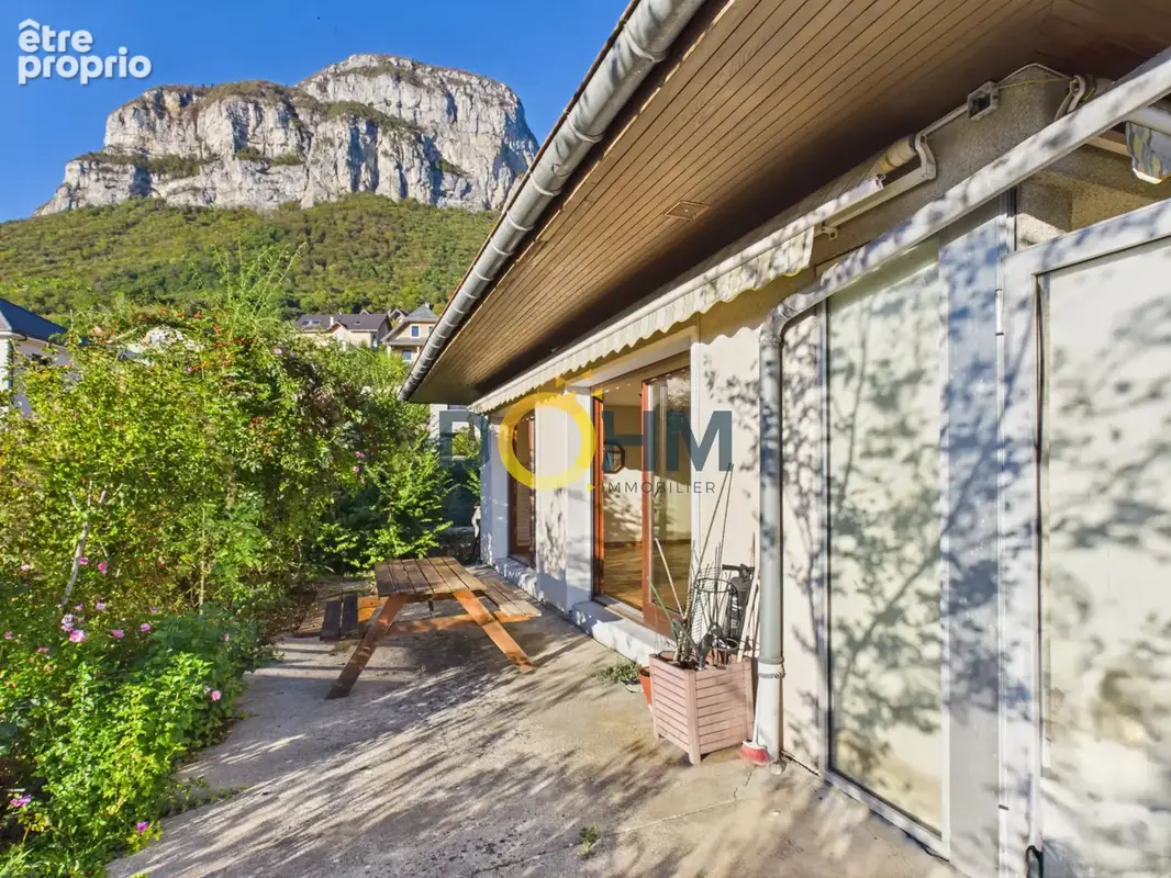 Maison familiale lumineuse de 183 m2  sur terrain de 786 m2 a saint jean d'arvey - photo 2