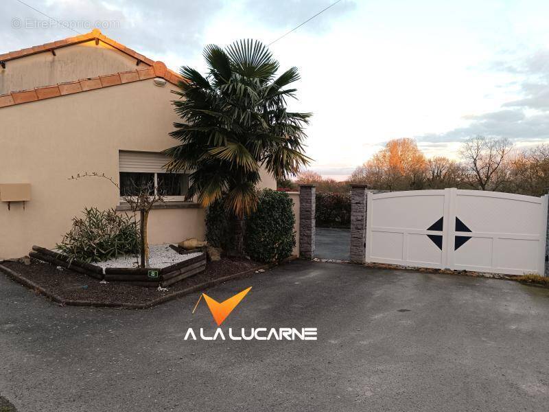 Appartement à ARGENTON-CHATEAU