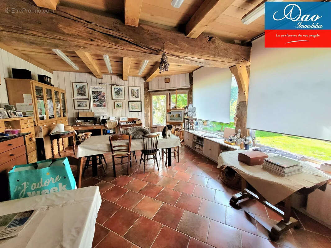 Maison à LA CHAPELLE-SAINT-LUC