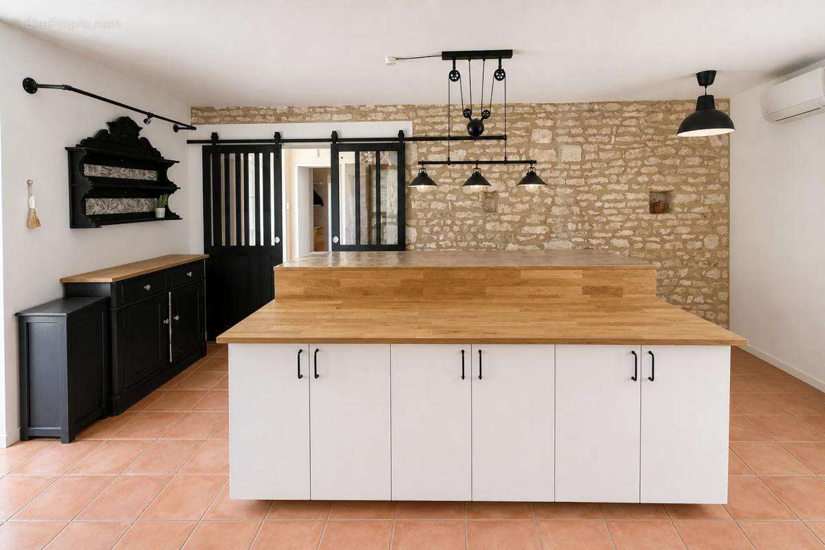 Majestueuse maison 245 m² avec jardin à Neuville - photo 5