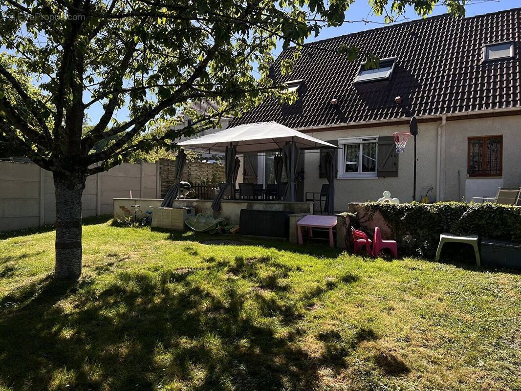Maison à NANTEUIL-LES-MEAUX
