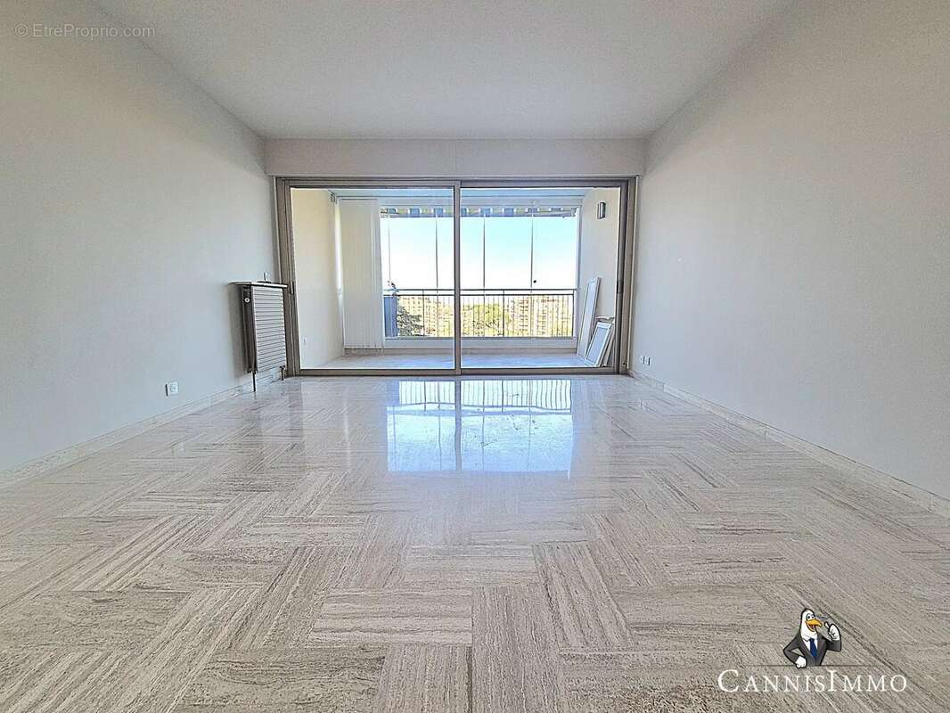 NEW! MANDELIEU MARINA Adresse Exclusive 3p rénové cave et parking - photo 16