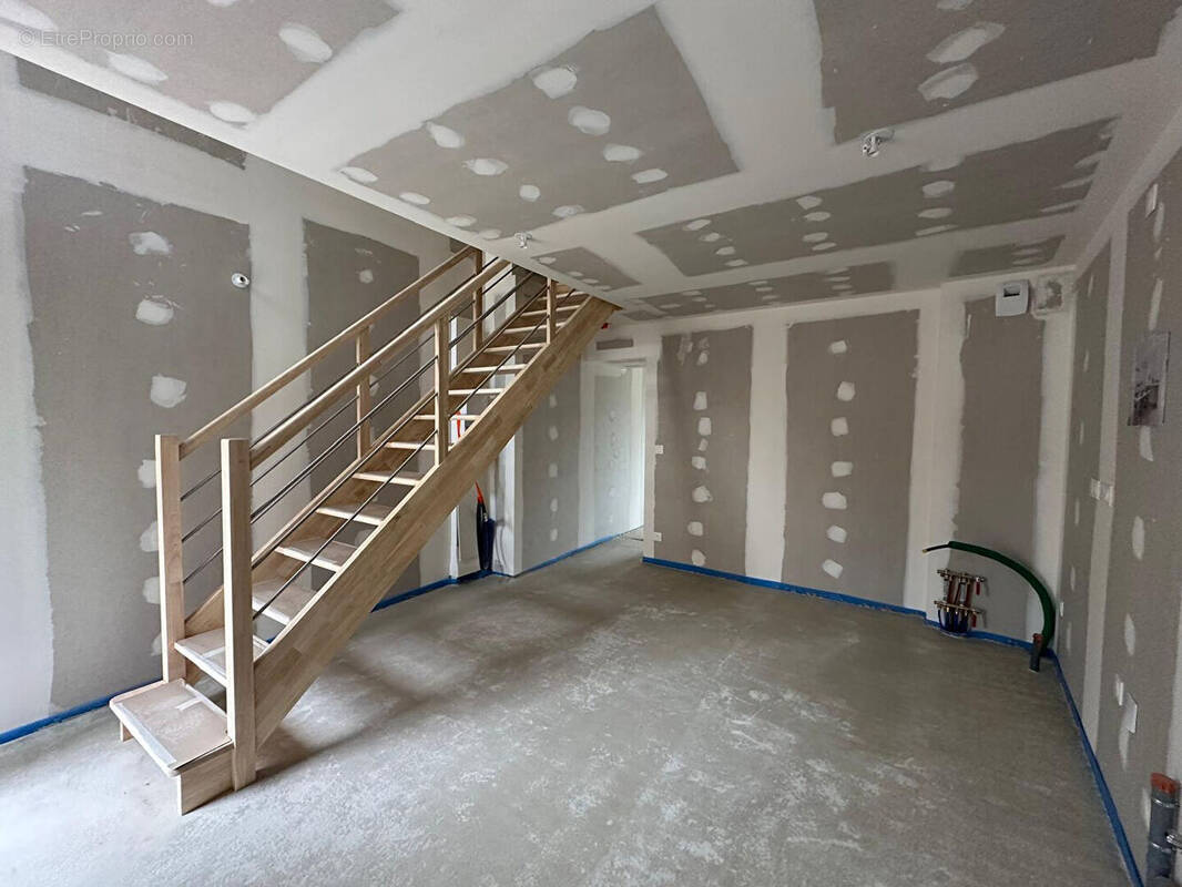 Appartement à SAINT-SEBASTIEN-SUR-LOIRE