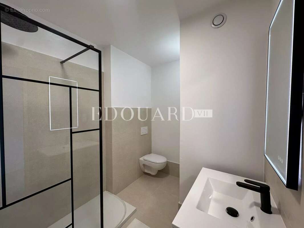 Appartement à ROQUEBRUNE-CAP-MARTIN