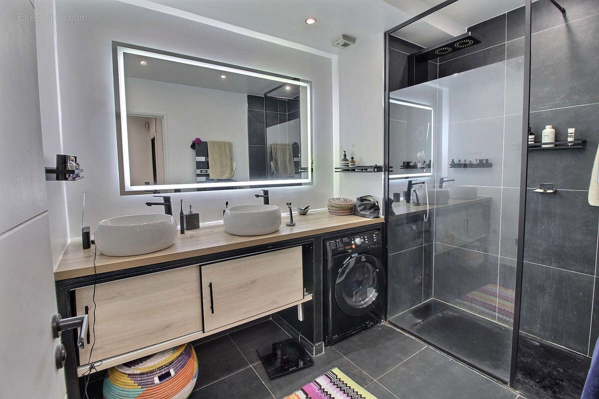 Appartement à SURESNES