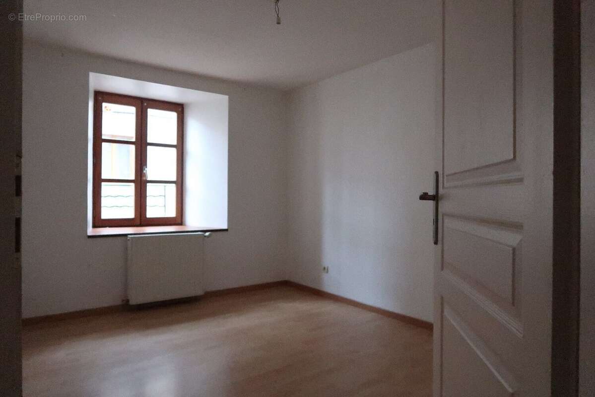 Appartement à LAPTE