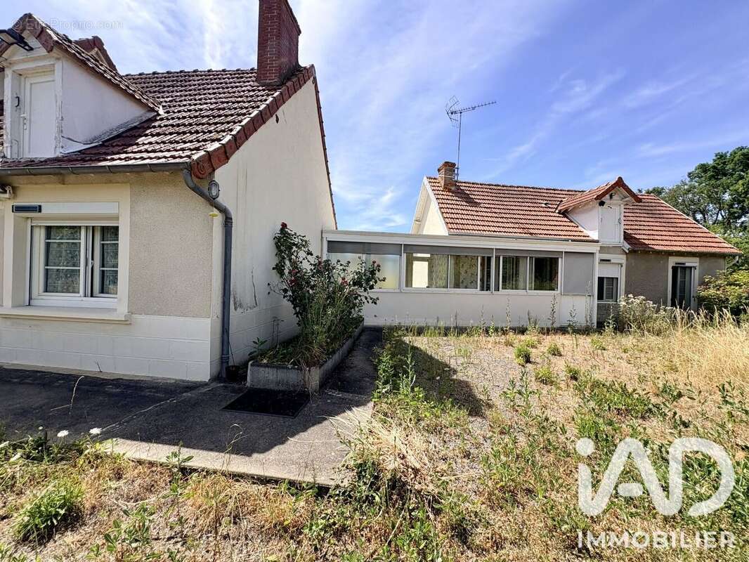 Maison 126 m² à Saint-Saturnin  - photo 7