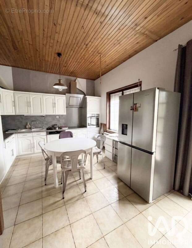 Maison 130 m² à La Tour-Du-Pin  - photo 2
