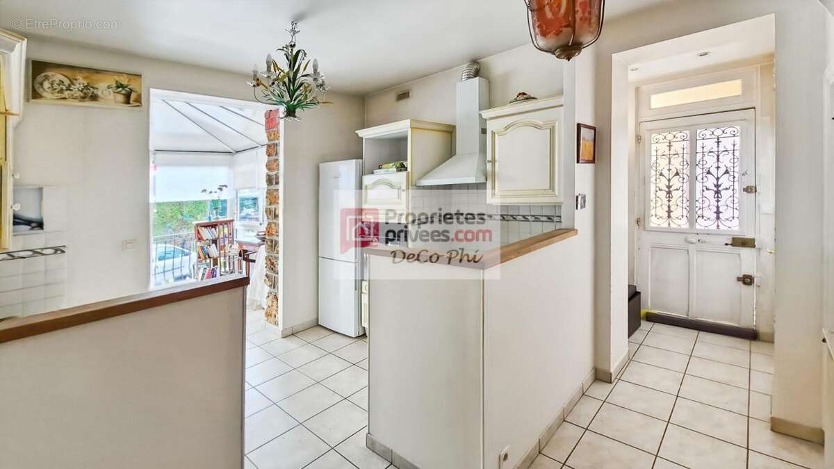 Maison à VILLE-D'AVRAY