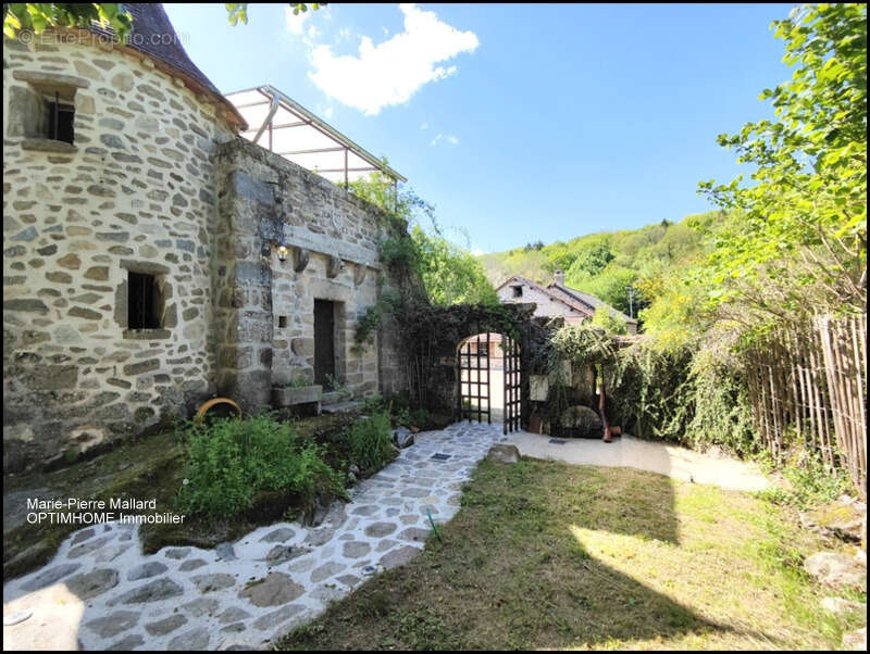 Maison familiale + dépendances à Saint Eloi en Creuse - photo 61