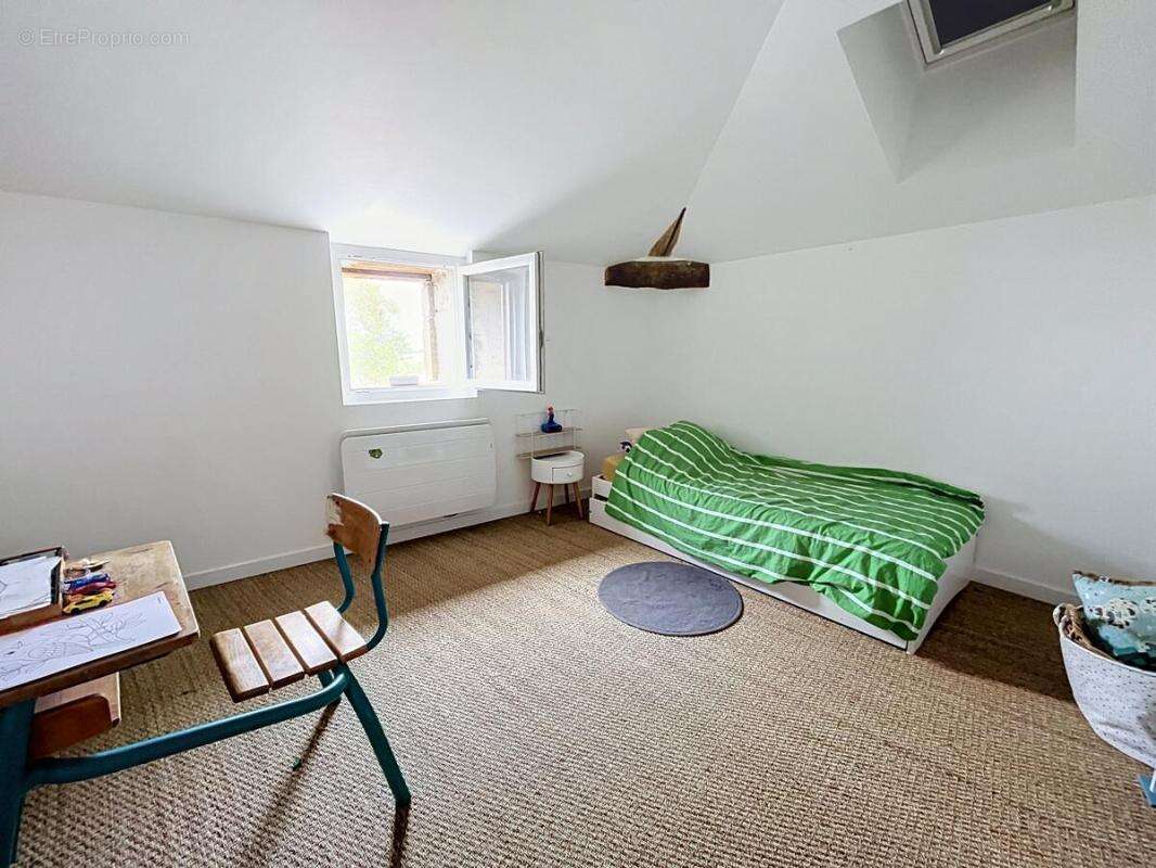Maison 140 m² à Glaine-Montaigut  - photo 12