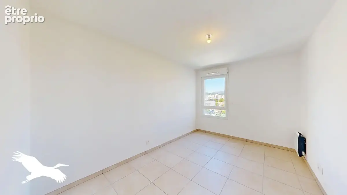 A VENDRE - Limitrophe au 12e - Secteur Les Caillols / La Pomme, Appartement 3 pièces de 70m² avec 75m² de terrasse - photo 9