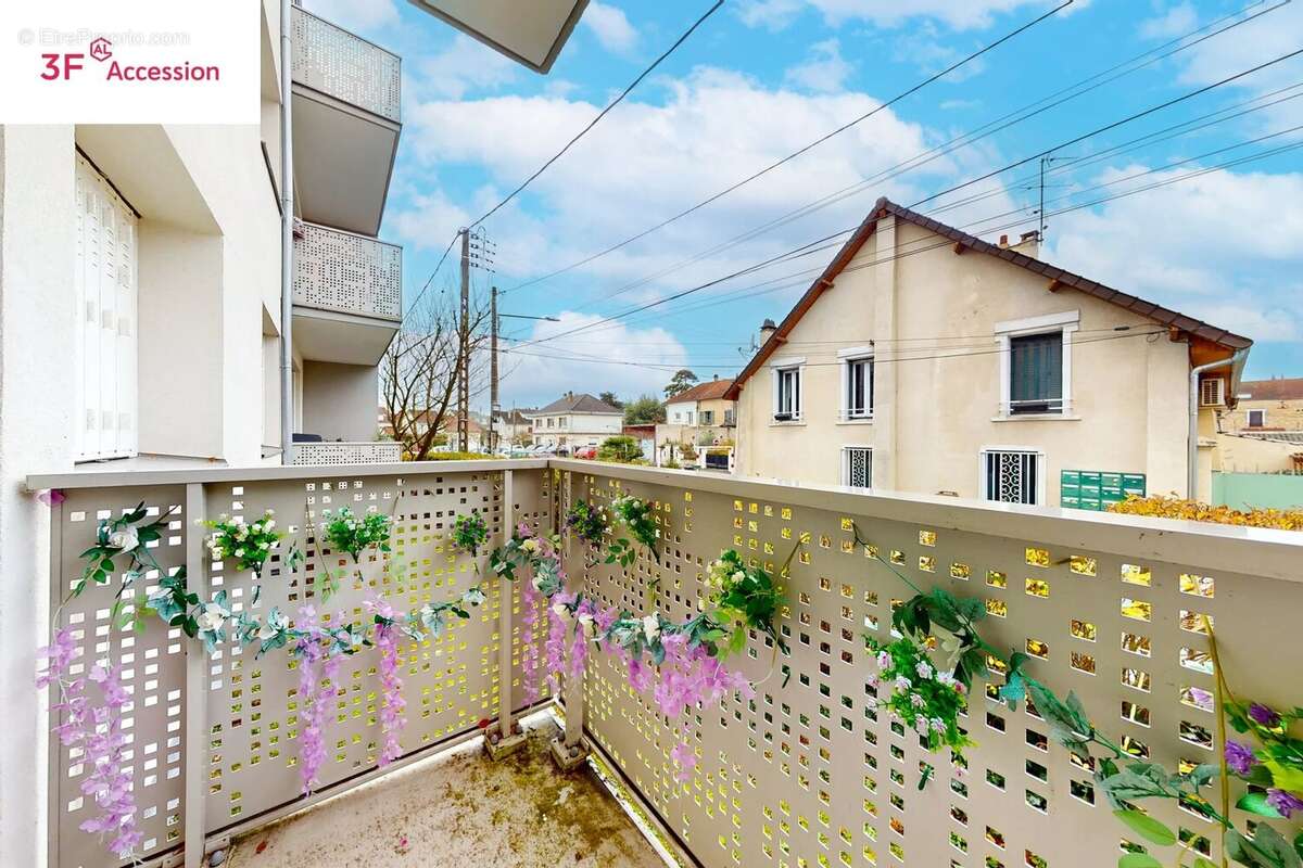 Appartement à PARAY-VIEILLE-POSTE