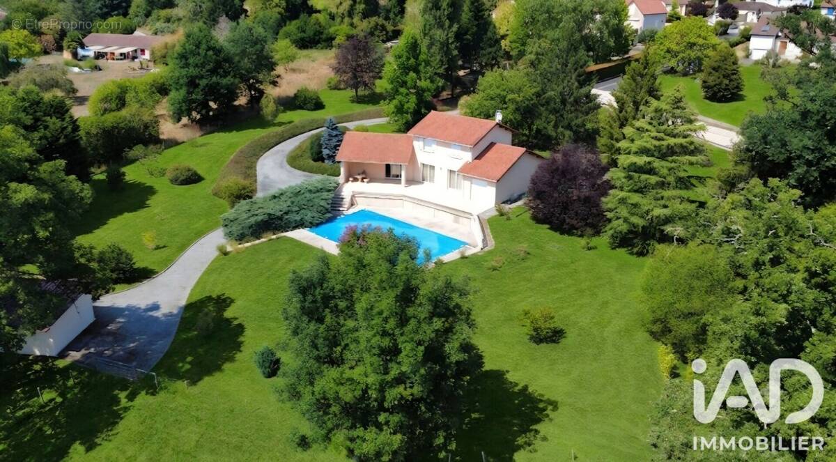 Photo 1 - Maison à BELLAC