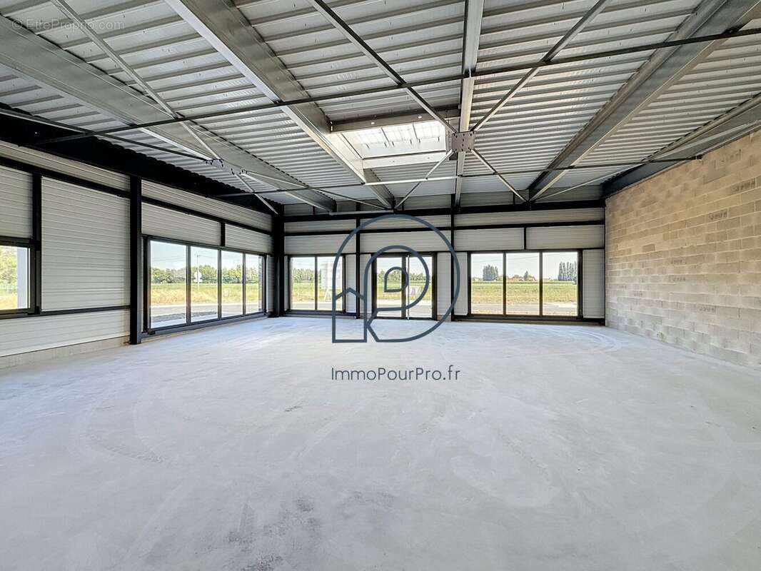 Commerce 148 m² à Erquinghem-Lys  - photo 4